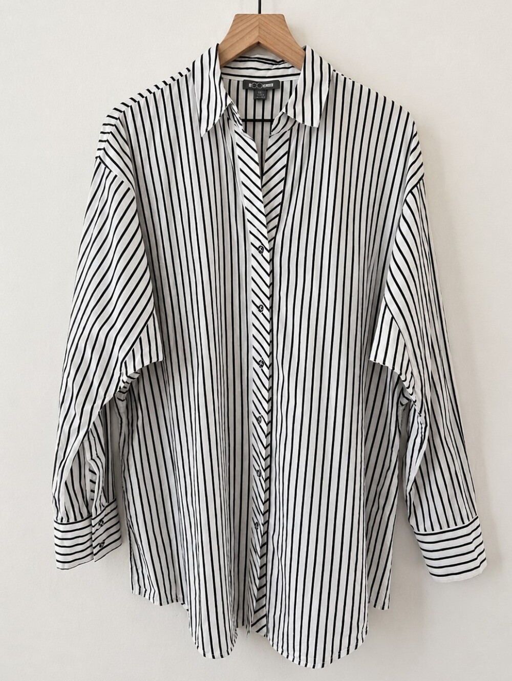 Go Silk Men’s XL Black White Striped Oversized Batwing Button Down Shirt